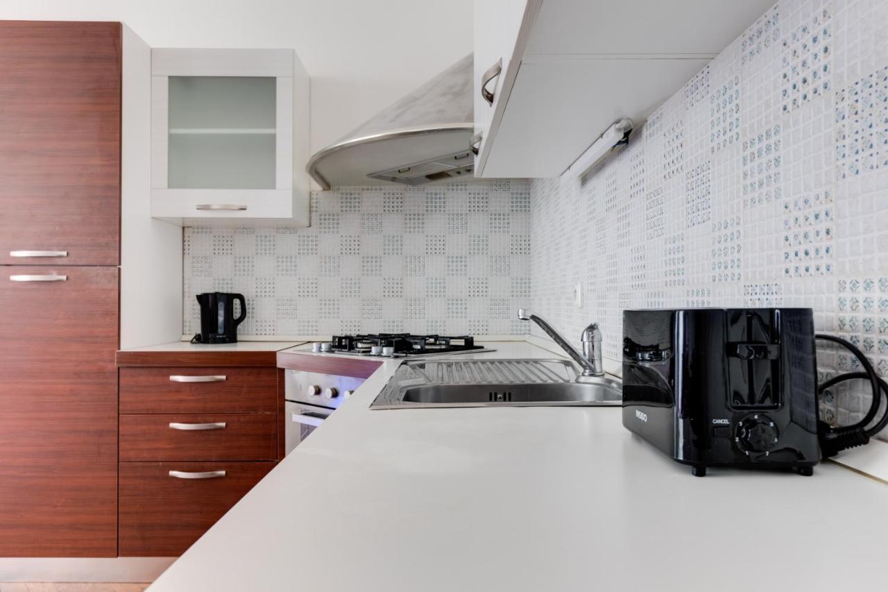 Luxury Riverside Apartments In The Center Of Praha Exteriér fotografie