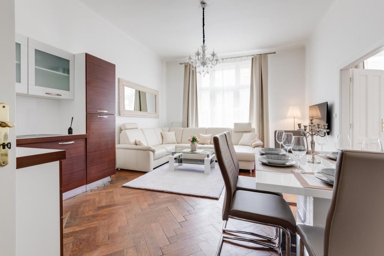 Luxury Riverside Apartments In The Center Of Praha Exteriér fotografie