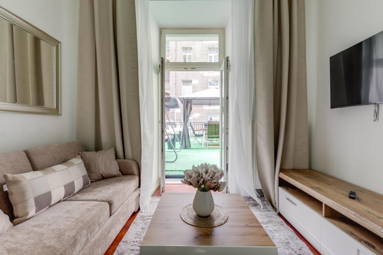 Luxury Riverside Apartments In The Center Of Praha Exteriér fotografie