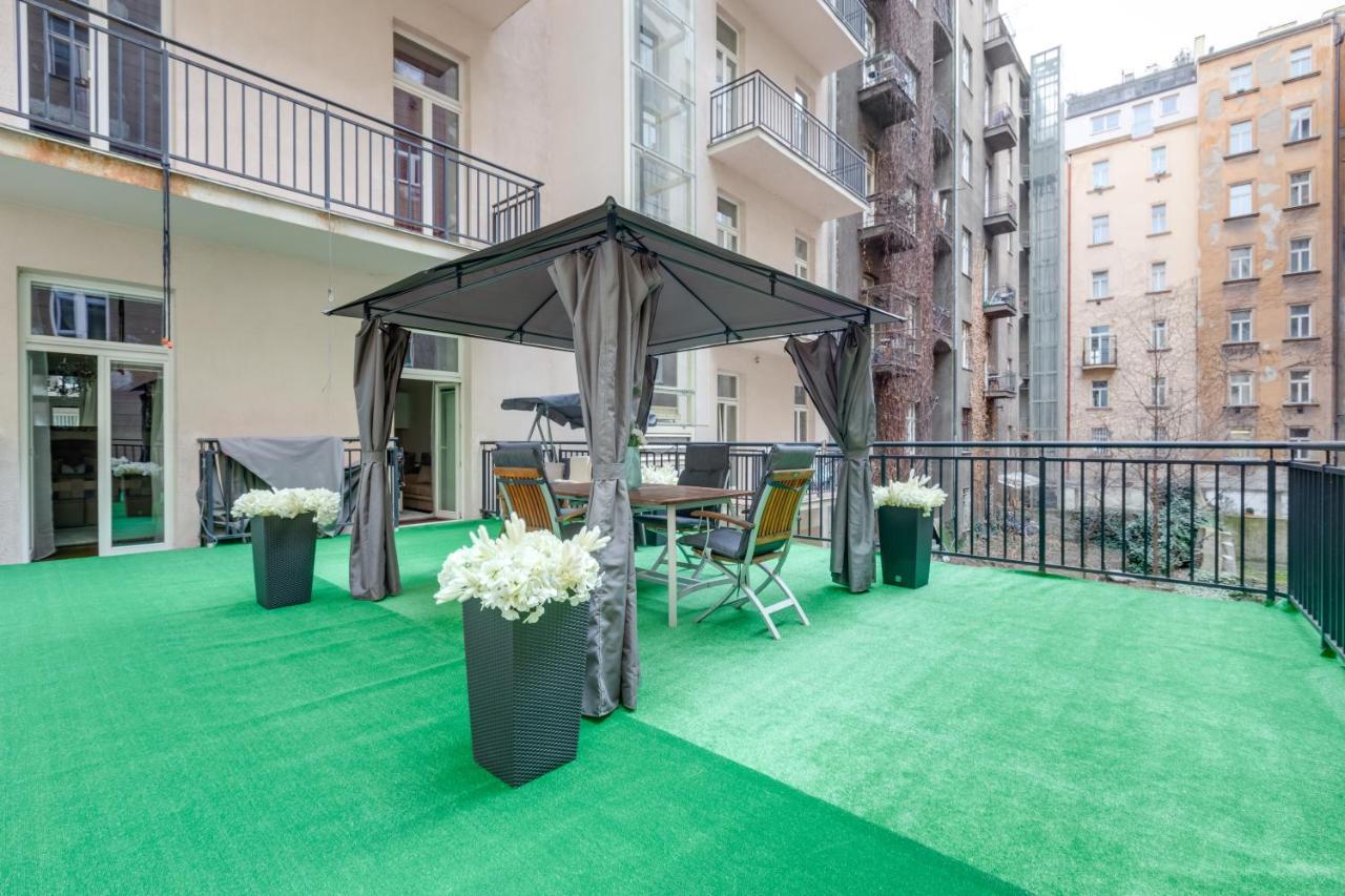 Luxury Riverside Apartments In The Center Of Praha Exteriér fotografie