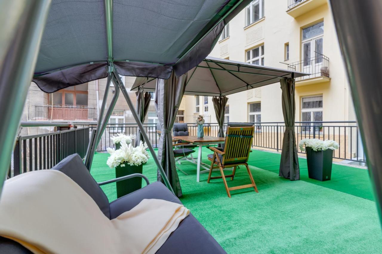 Luxury Riverside Apartments In The Center Of Praha Exteriér fotografie